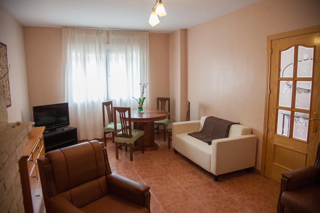 Navahermosa  Casa Rural Marchena מראה חיצוני תמונה